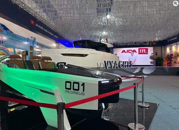 V Yacht x AICA