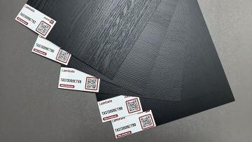 Laminate màu đen AICA CELSUS – Chống trầy xước, hạn chế bám dấu vân tay